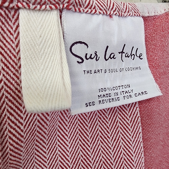 UNAVAILABLE Eiffel Tower Oversized Kitchen Towel - Picture 3 of 7